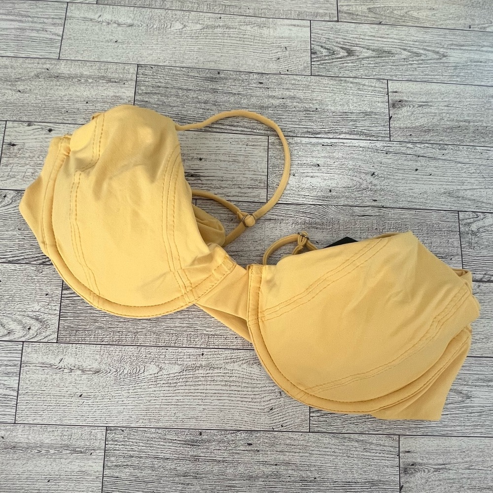 Tavik Apricot Underwire String Bikini Top. Small & Medium.